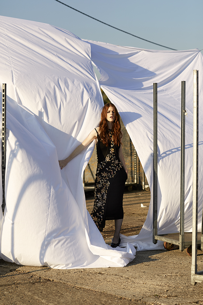 instyle | rose leslie