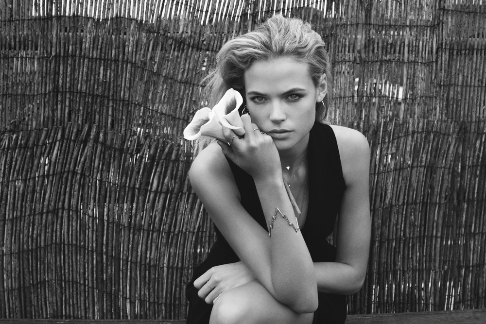 Vs Mag | Gabriella Wilde