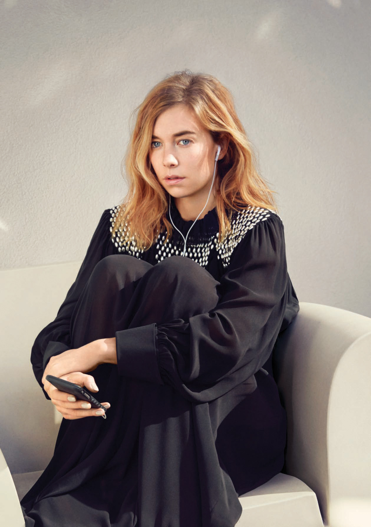 LULA JAPAN | VANESSA KIRBY