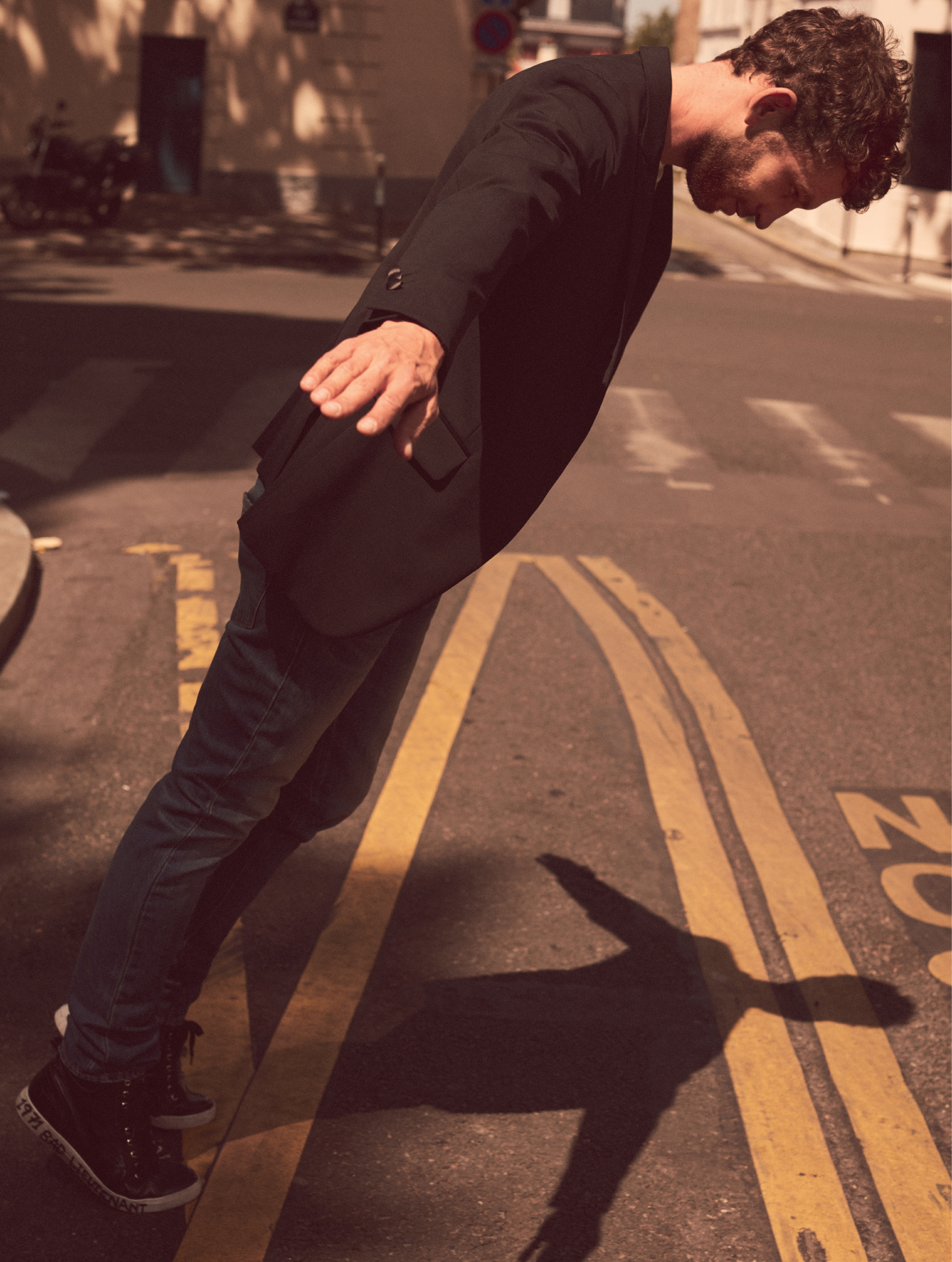 L’officiel Hommes | Arnaud Valois