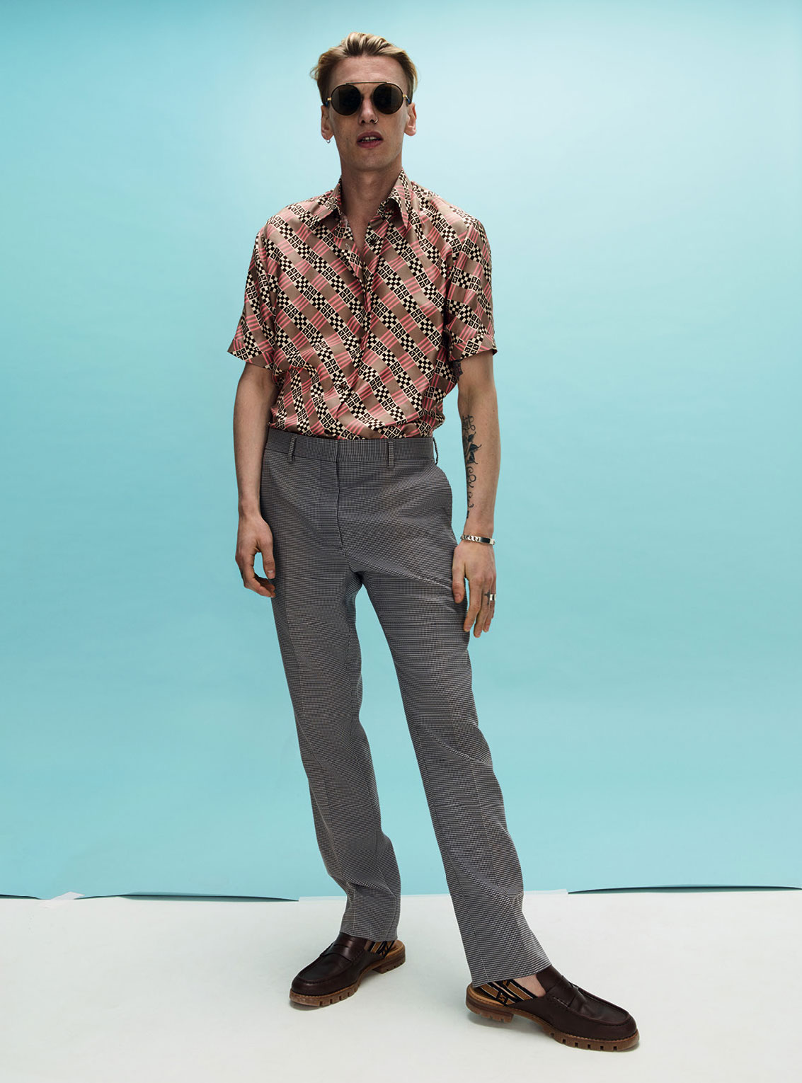 L’Officiel Hommes | Jamie Campbell Bower