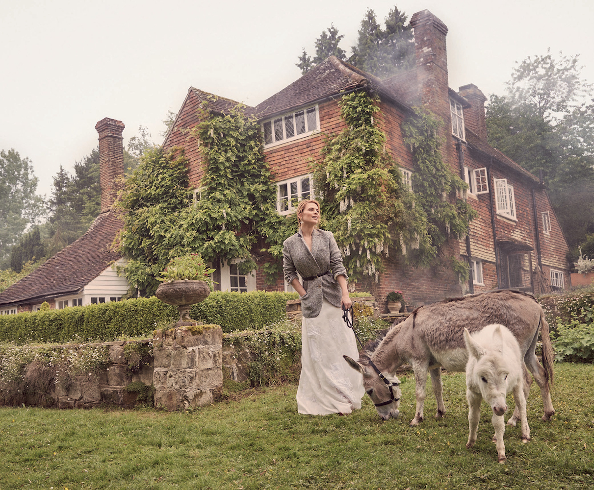 TOWN & COUNTRY | HAYLEY ATWELL