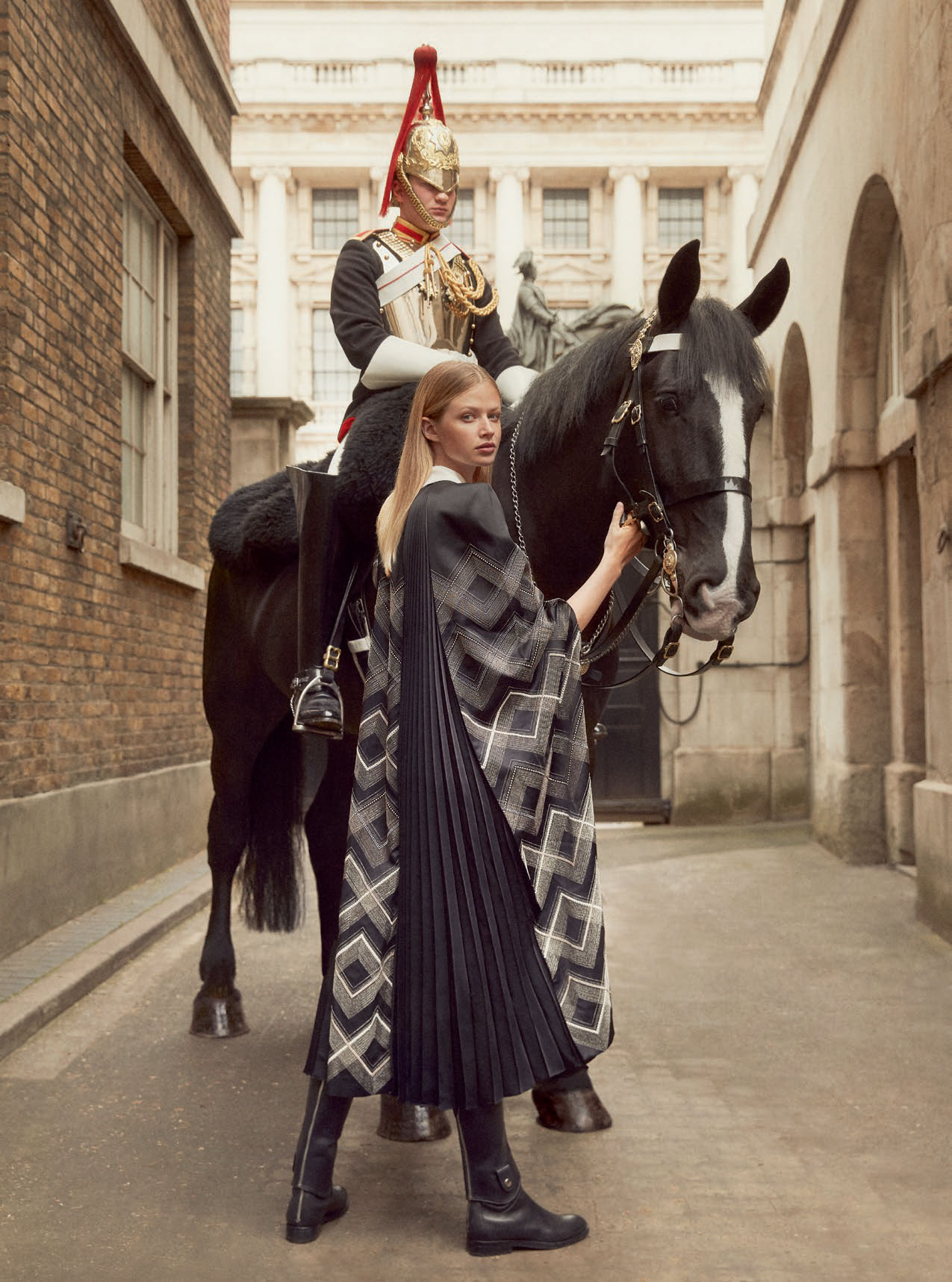 HARPERS BAZAAR