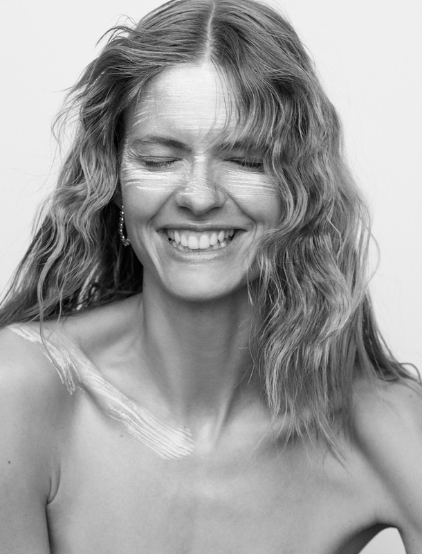Julia Stegner | UNCONDITONAL