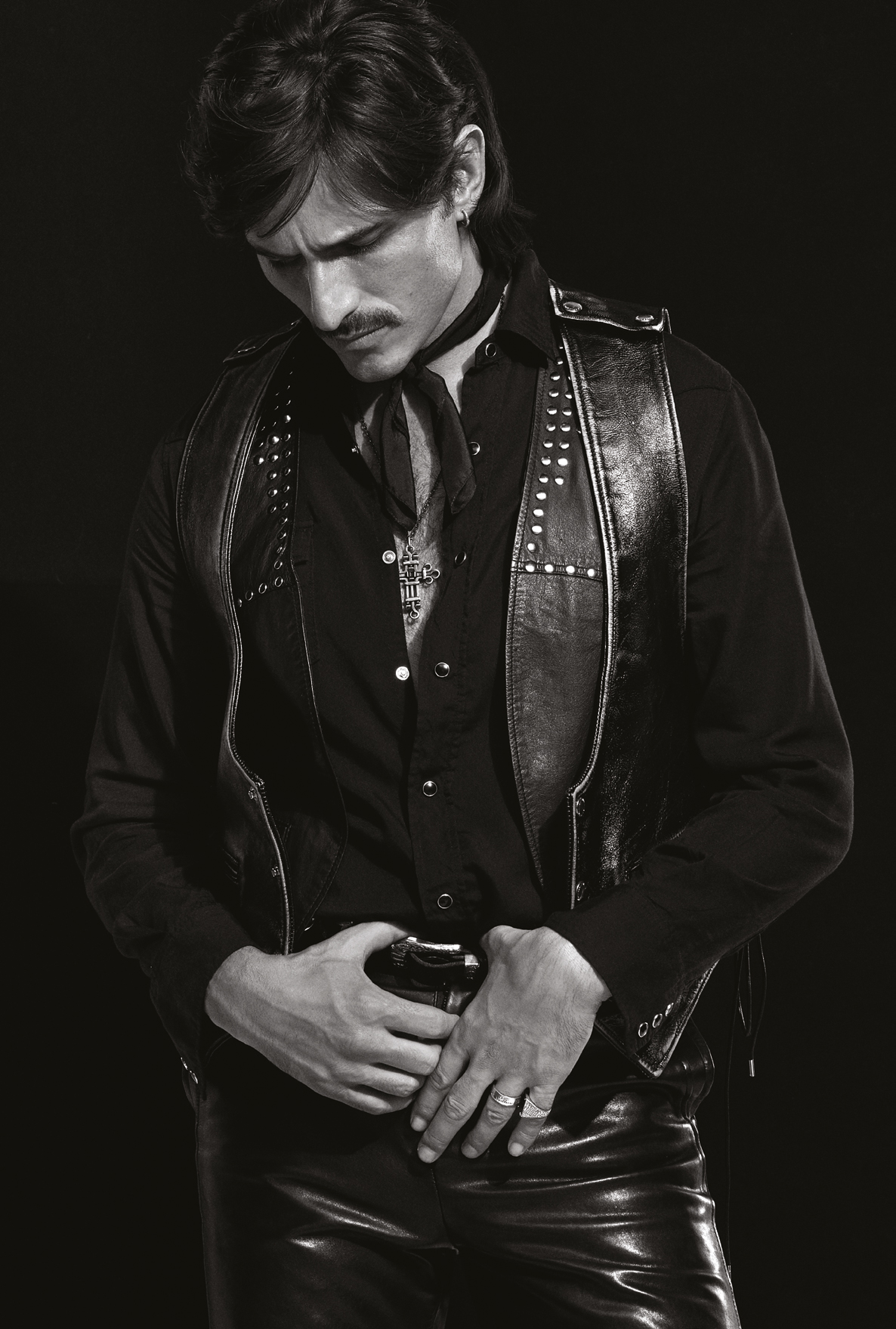 Andrés Velencoso | GLASS Magazine