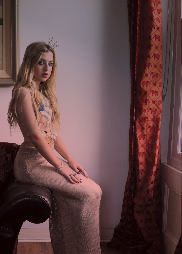 DULL MAGAZINE | Anais Gallagher