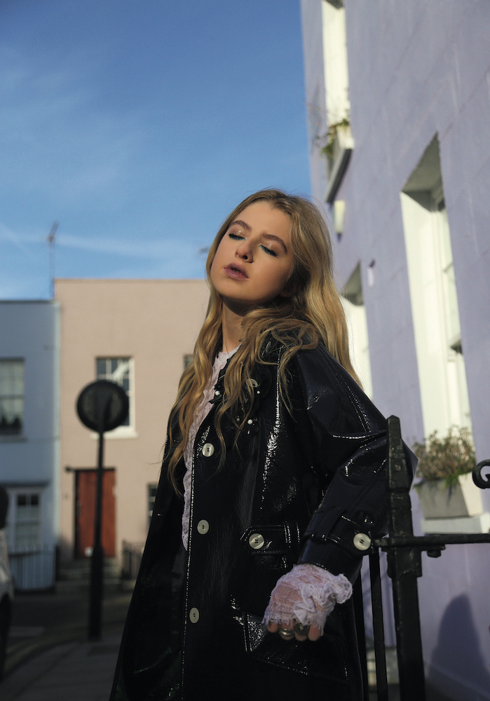 DULL MAGAZINE | Anais Gallagher