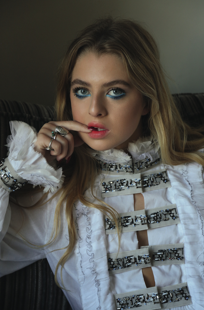 DULL MAGAZINE | Anais Gallagher