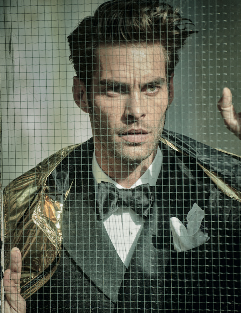 L’Officiel Hommes | Jon Kortajarena