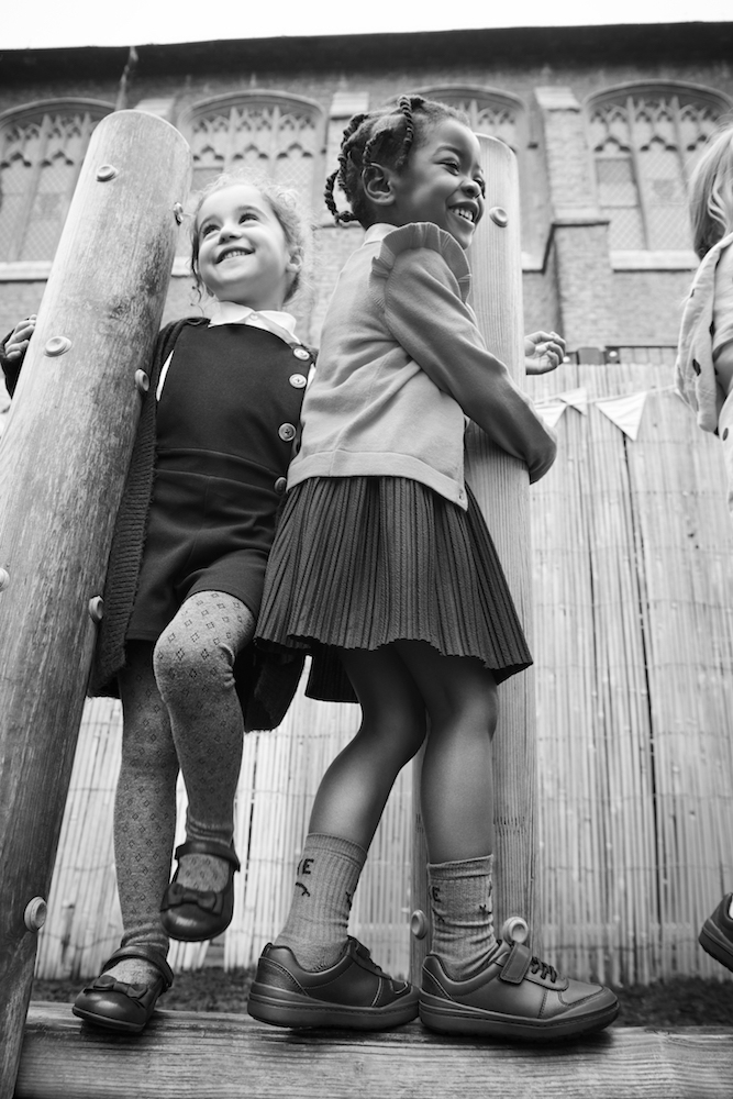 Scarpe Clarks Daze Bright K Per Bambini E Ragazzi - Trainer Scolastiche In Pelle Con Chiusura A Strappo - Suola Flessibile In Gomma, Colletto Imbottito - 4