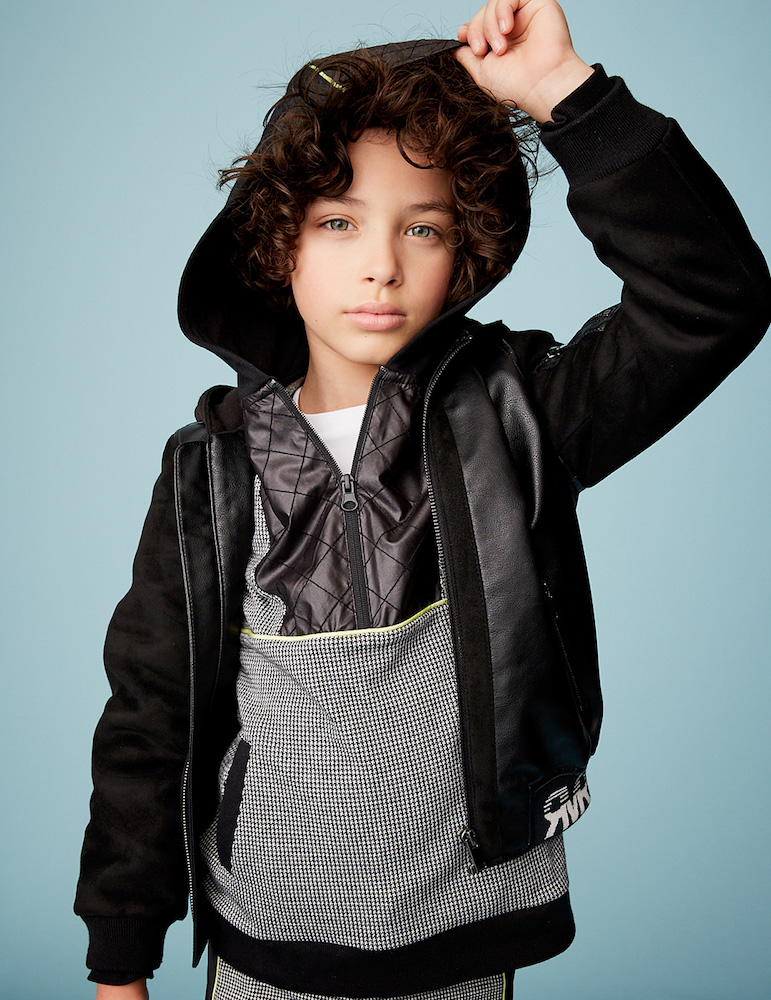 RIVER ISLAND ACTIVE