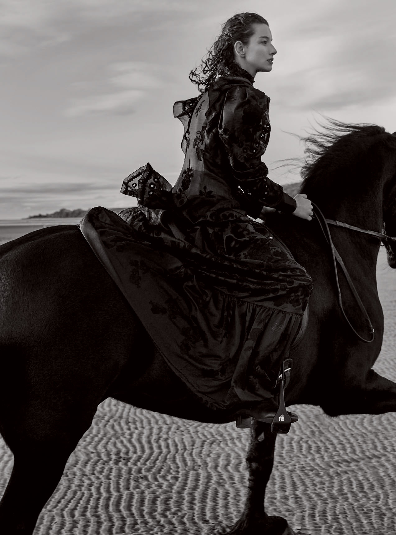 HARPERS BAZAAR
