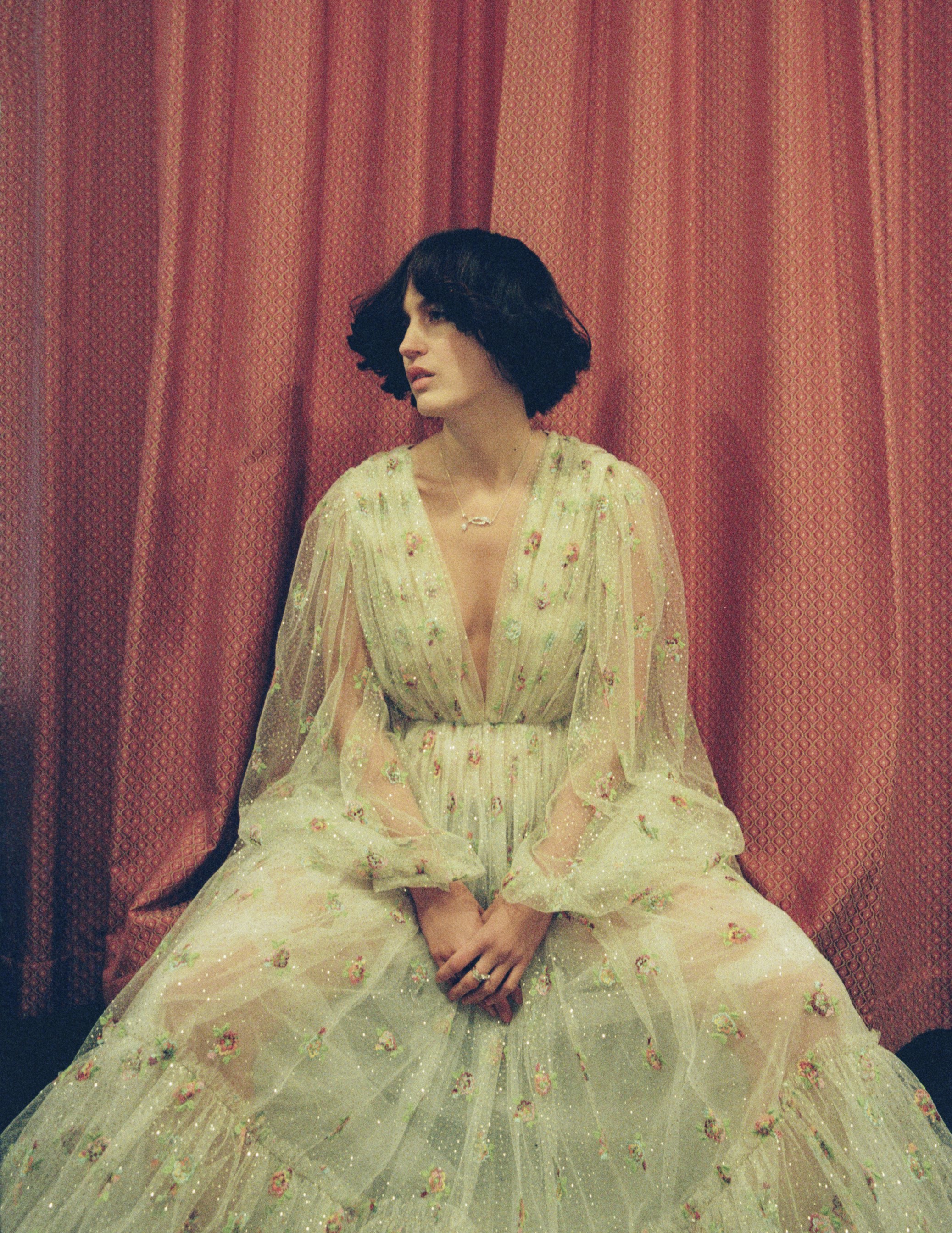 Violet Book | One creates onself