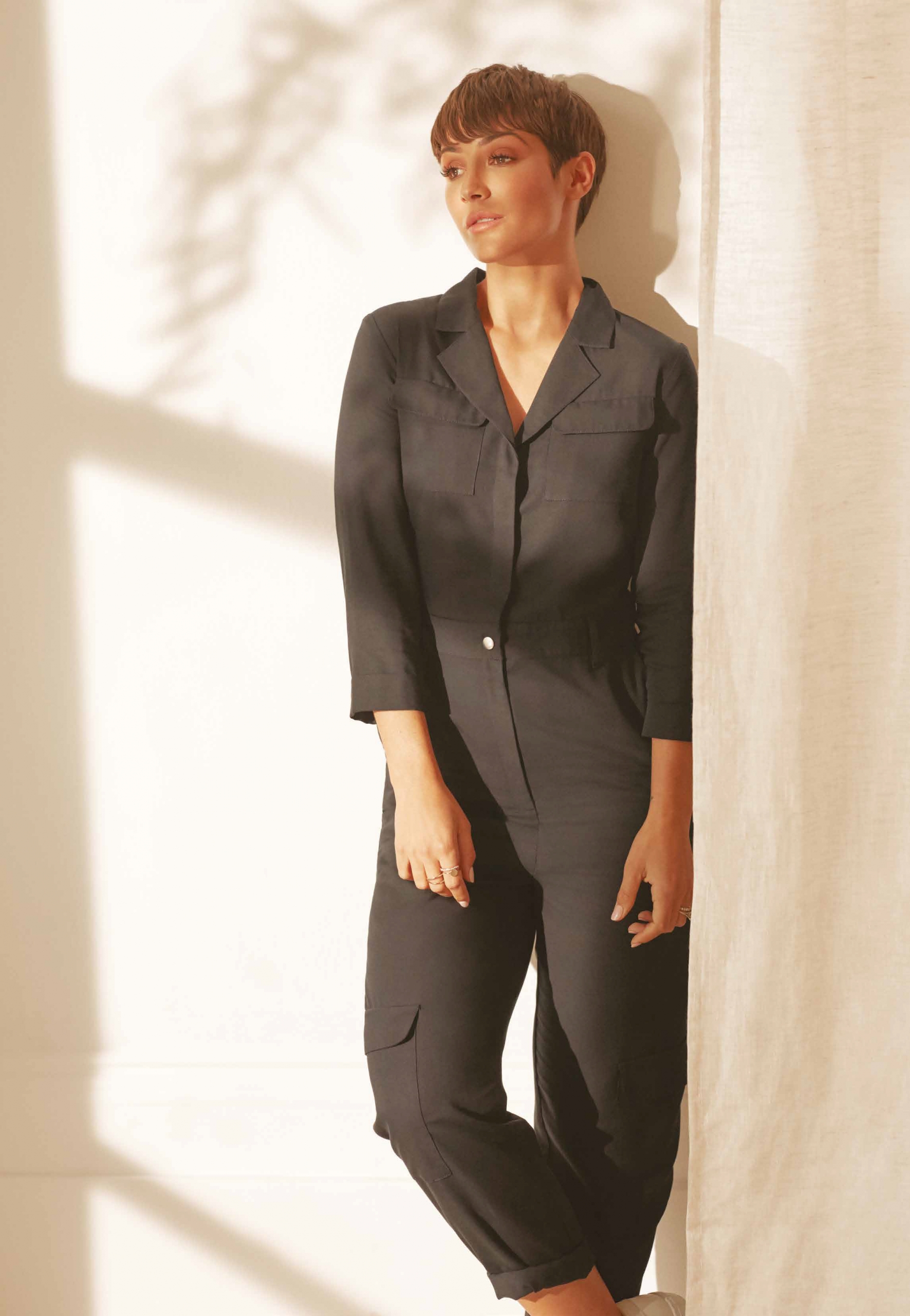 Oasis – Frankie Bridge