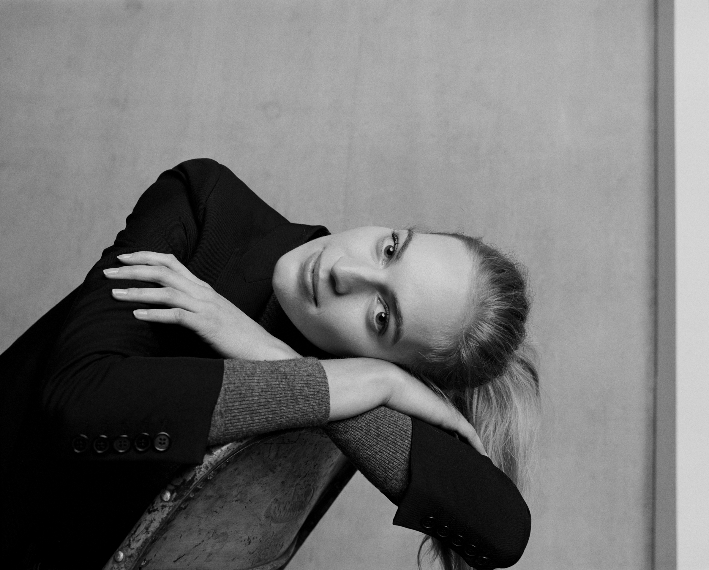 Vanessa Axente | Chair Project