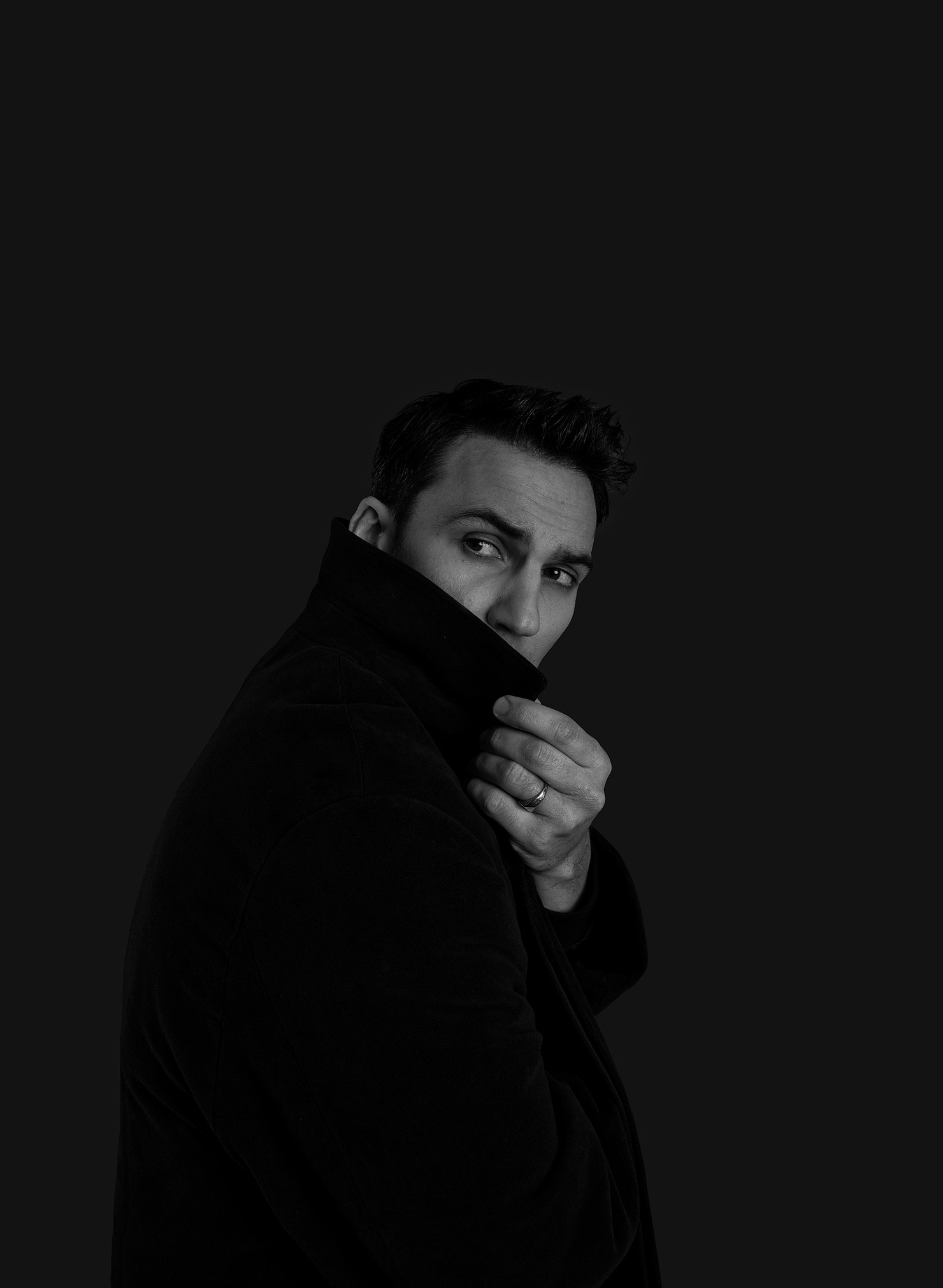 Henry Lloyd-Hughes | Vingt Sept