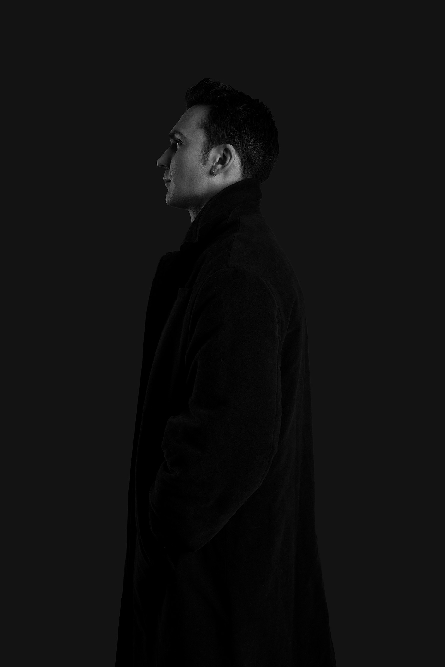 Henry Lloyd-Hughes | Vingt Sept