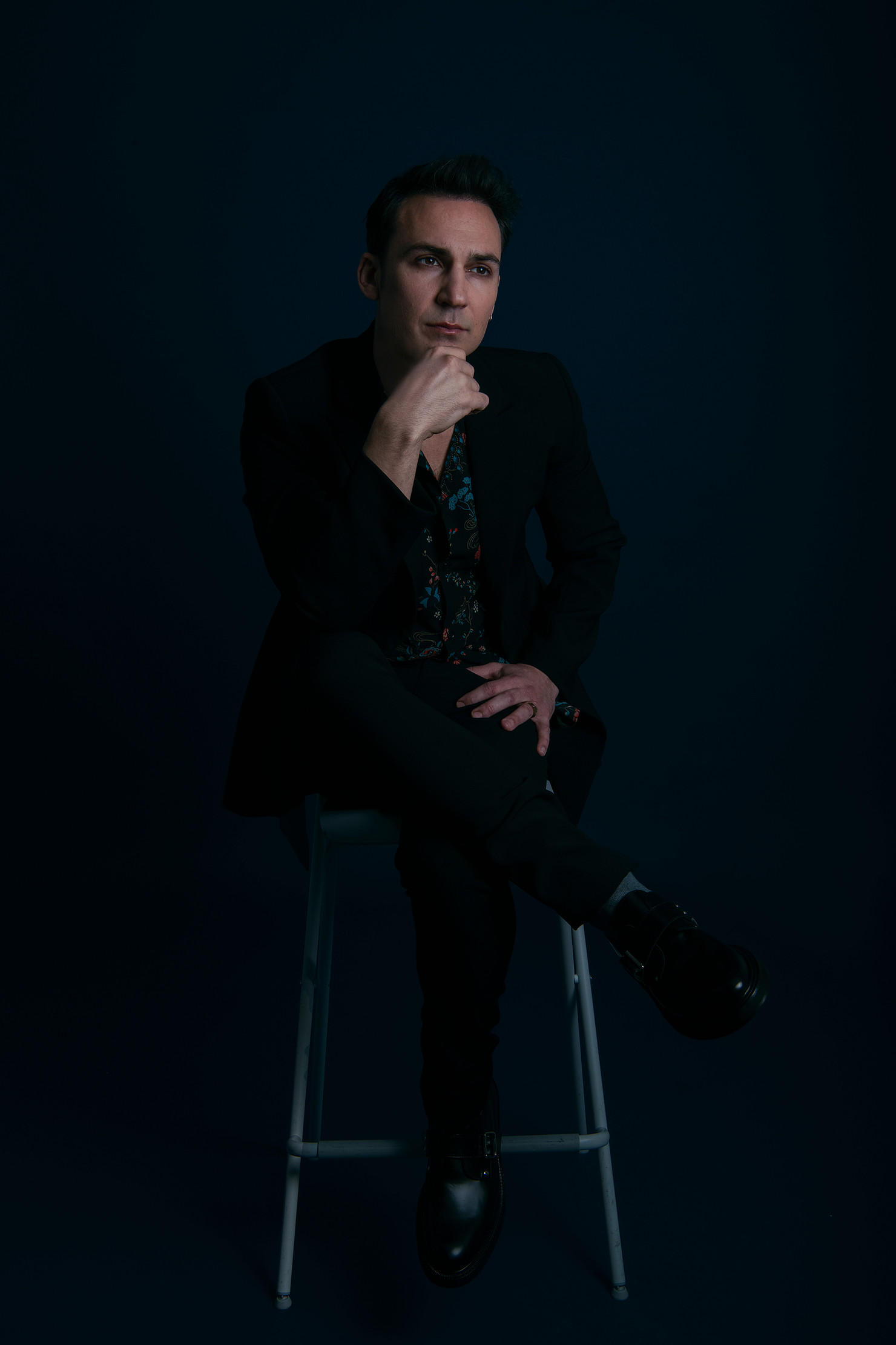 Henry Lloyd-Hughes | Vingt Sept