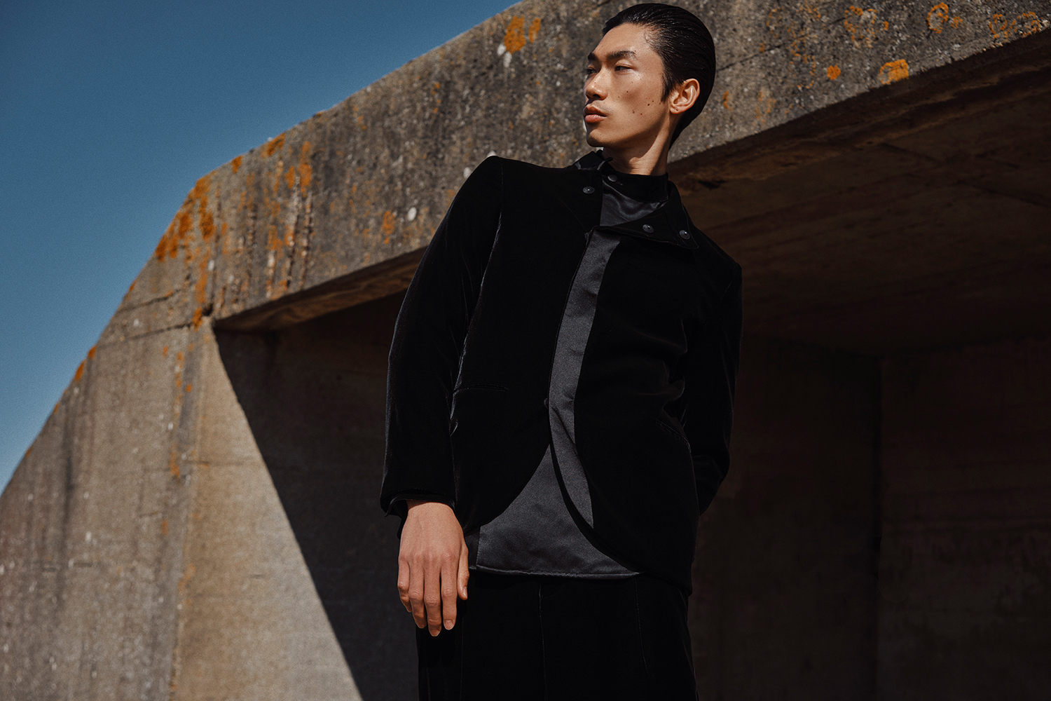 The Outsider | Telegraph Luxx Mens