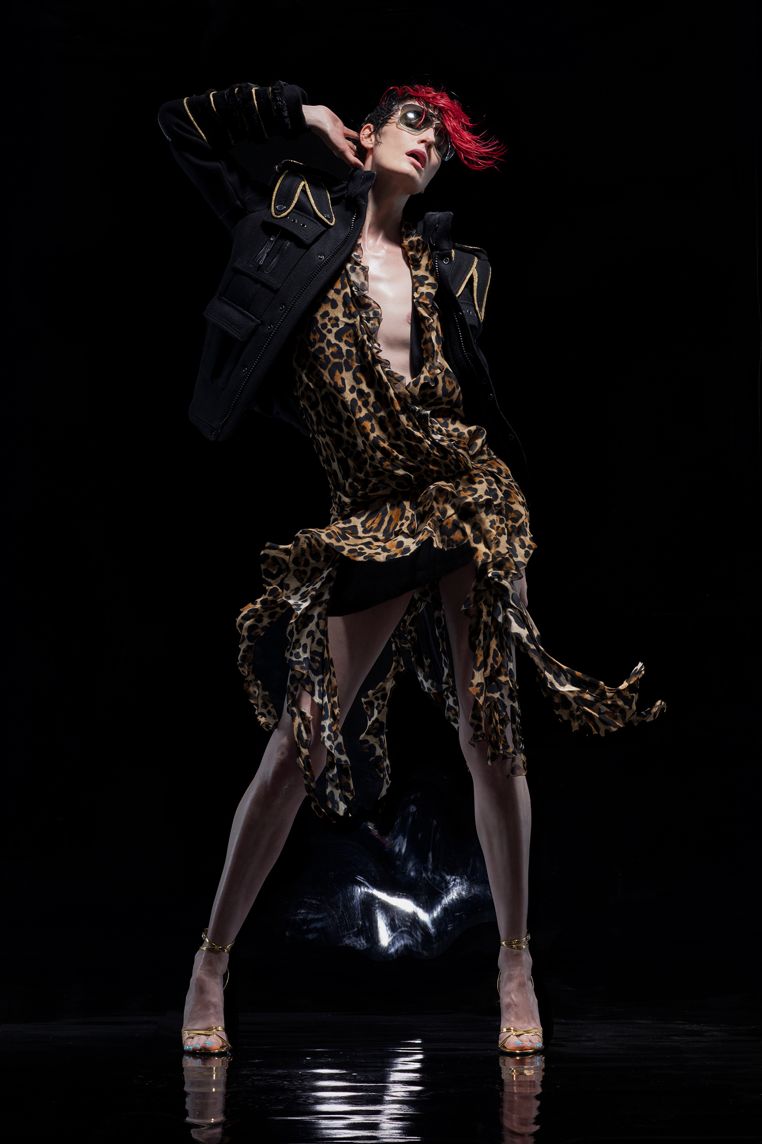 L’Officiel Italia | Erin O’Connor