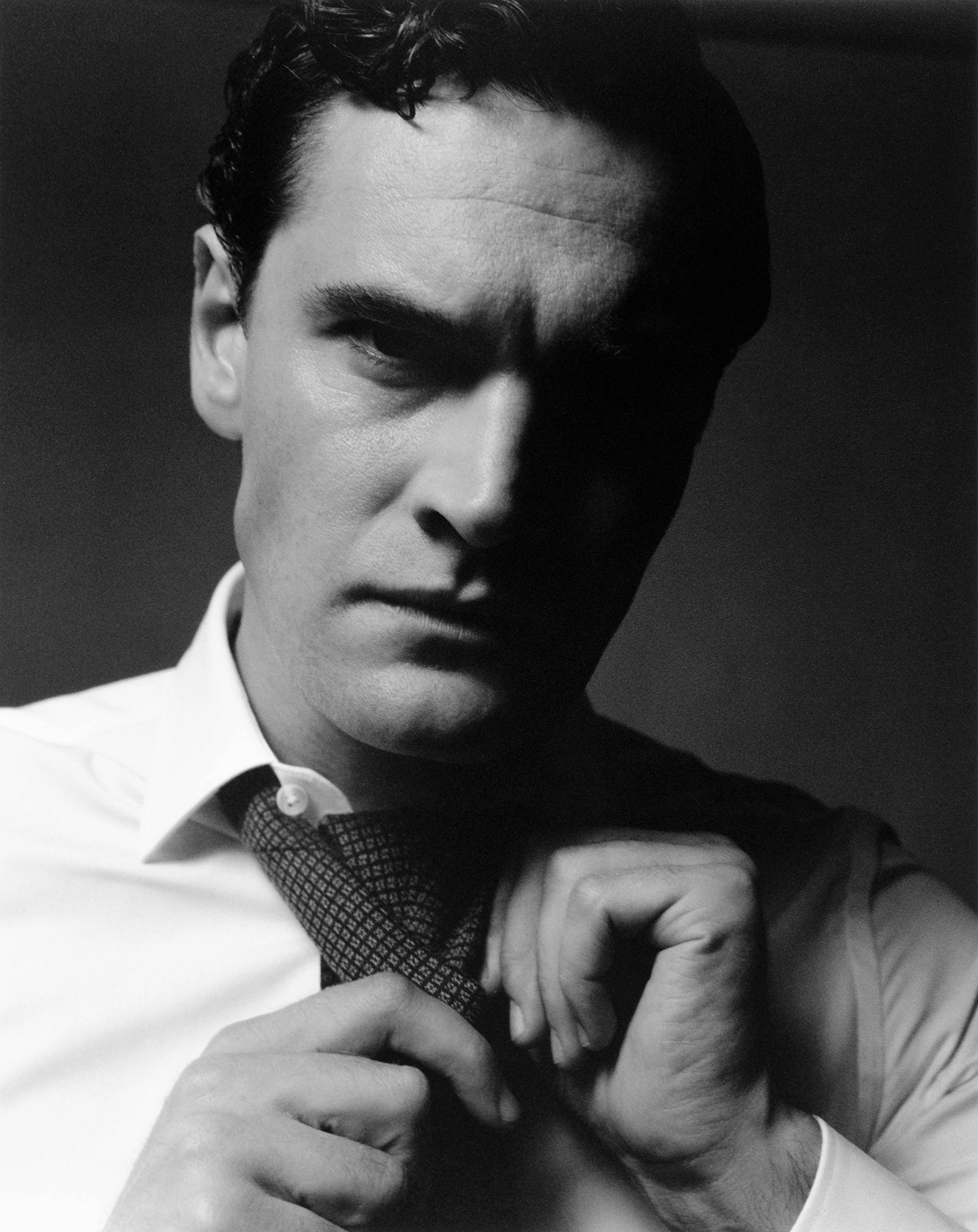 Tom Bateman | Man About Town