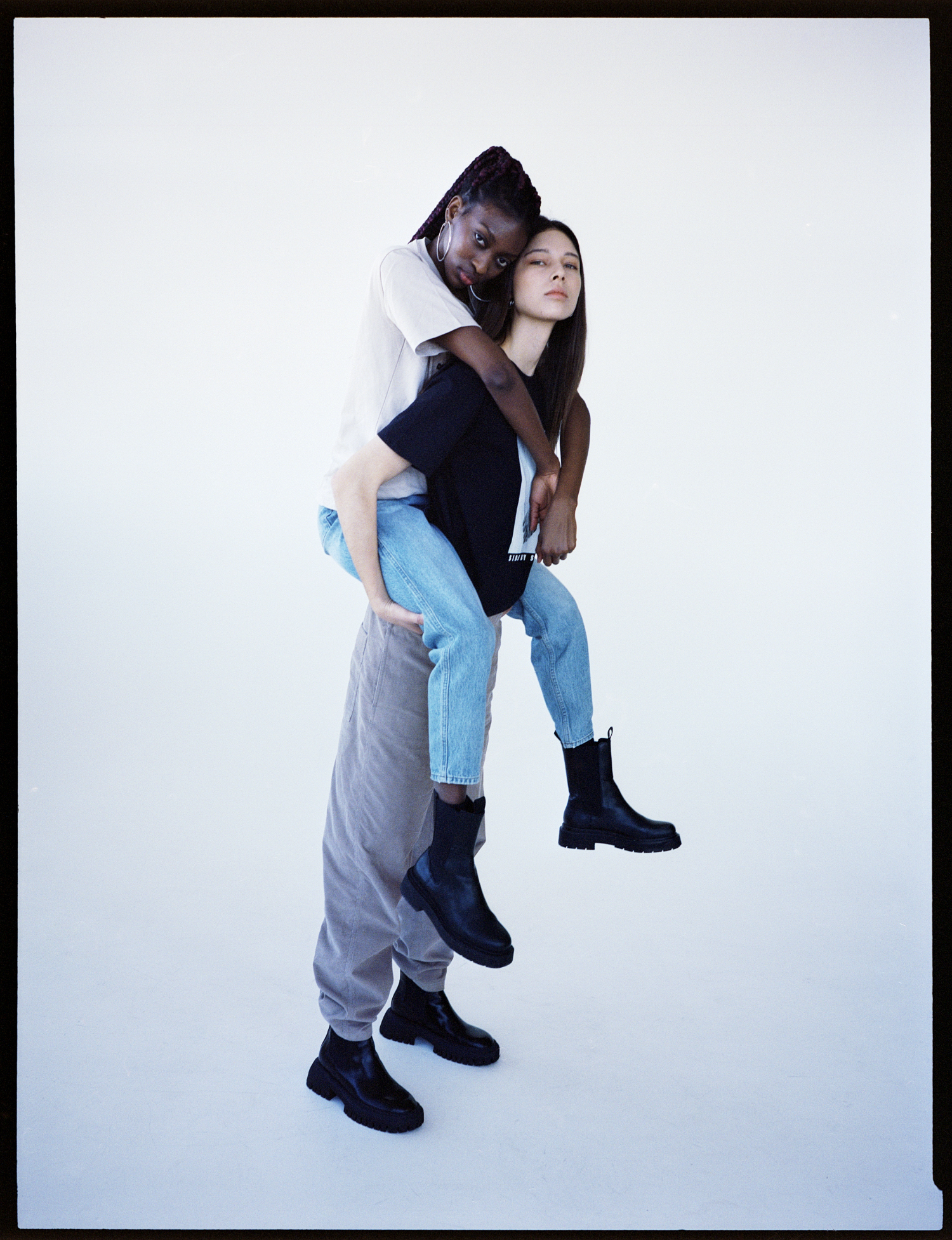 GESTUZ | TOGETHER