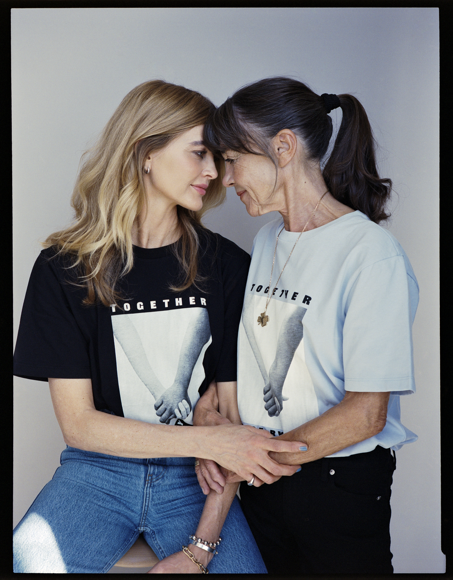 GESTUZ | TOGETHER