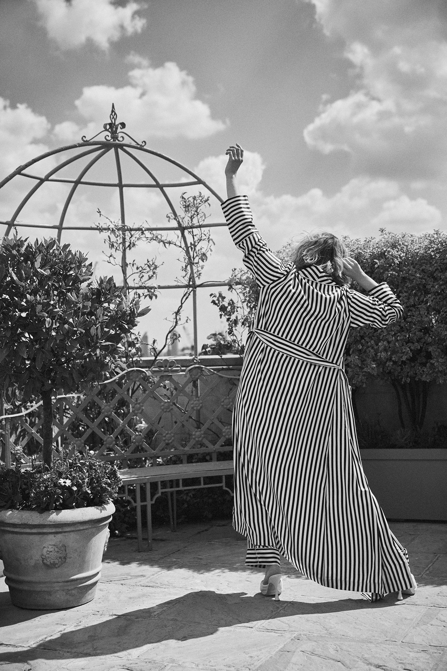 HARPERS BAZAAR X Elizabeth Olsen