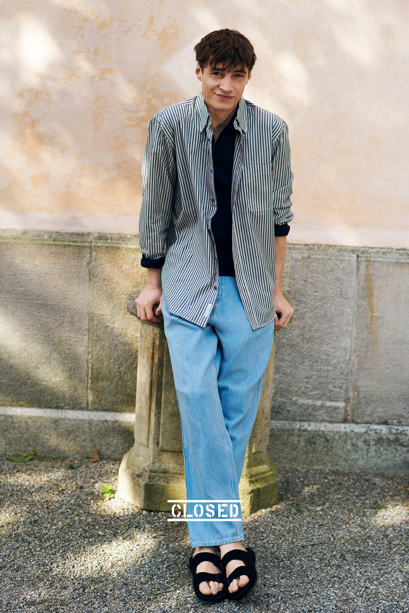 CLOSED AW22