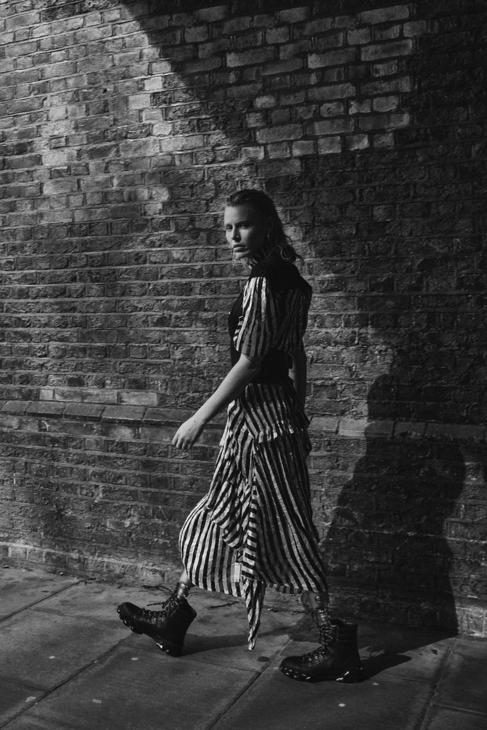 Vingt Sept | Lauren Wasser