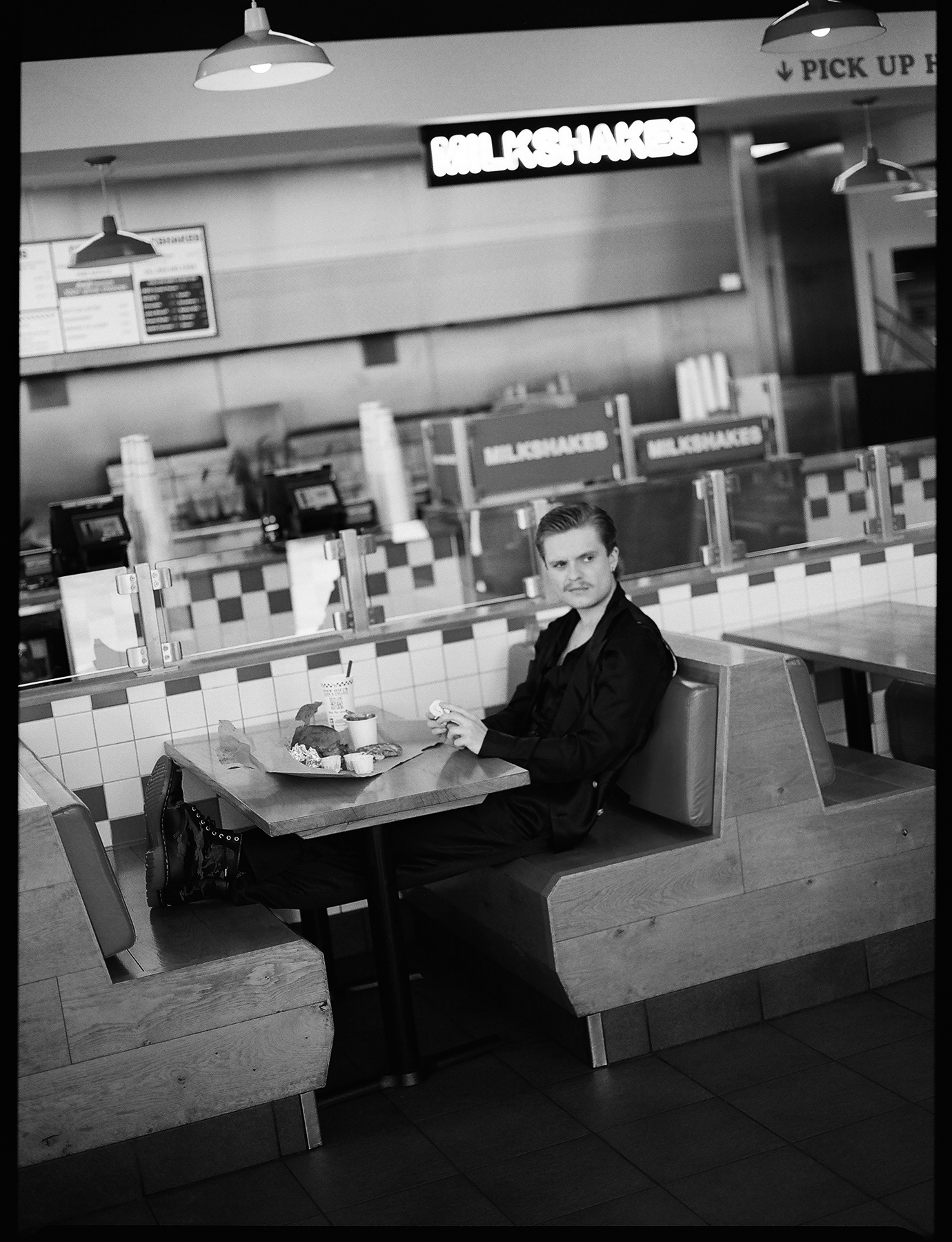 schon | tom Glynn carney