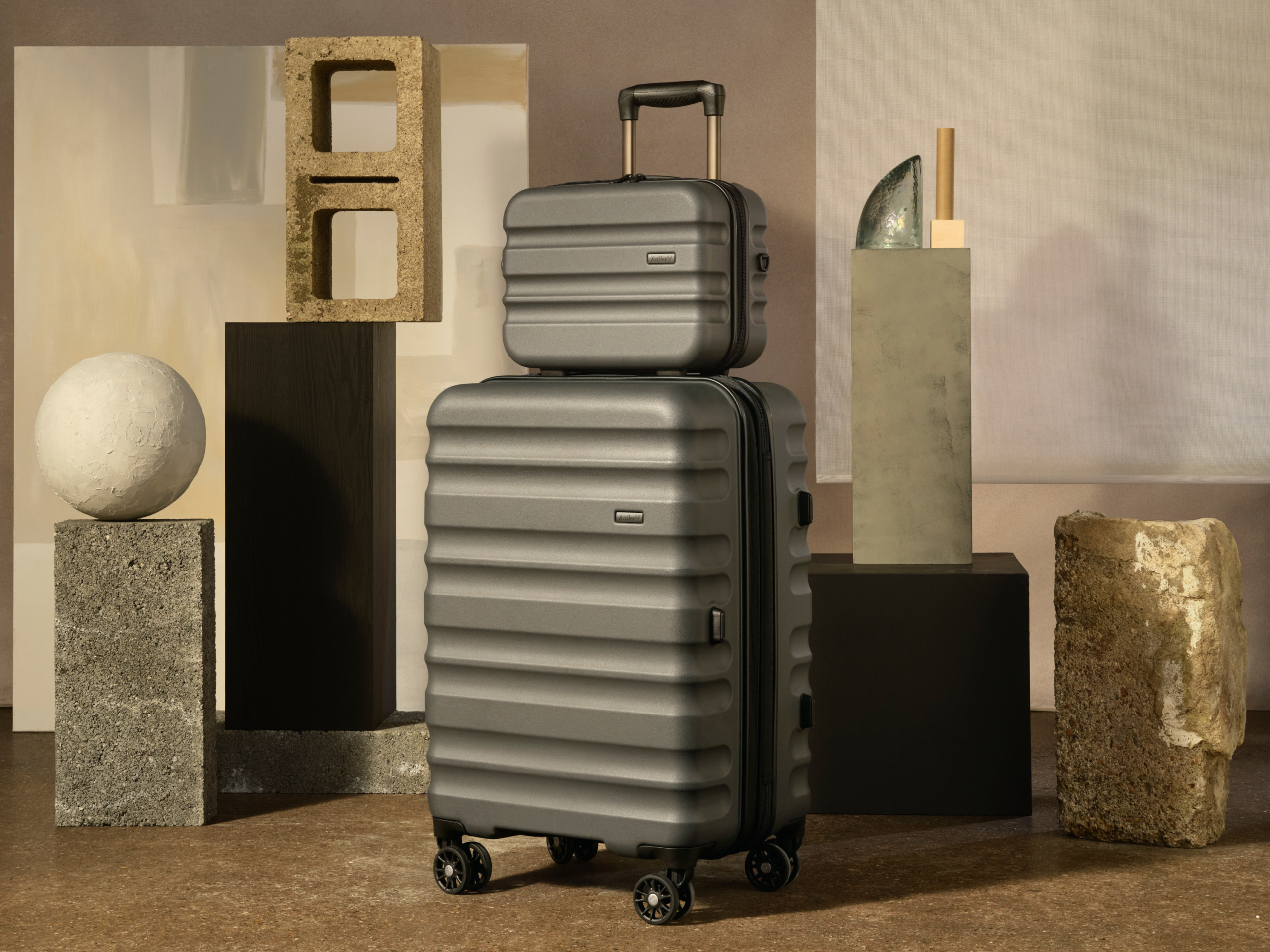 ANTLER LUGGAGE