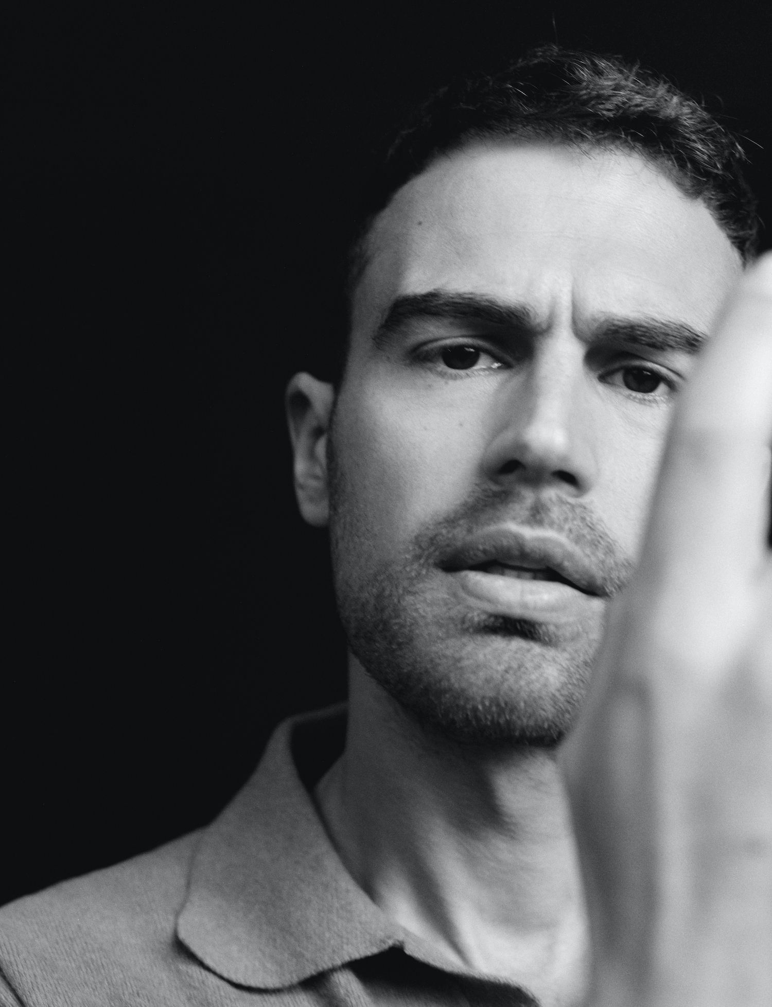 cero mag | Theo James