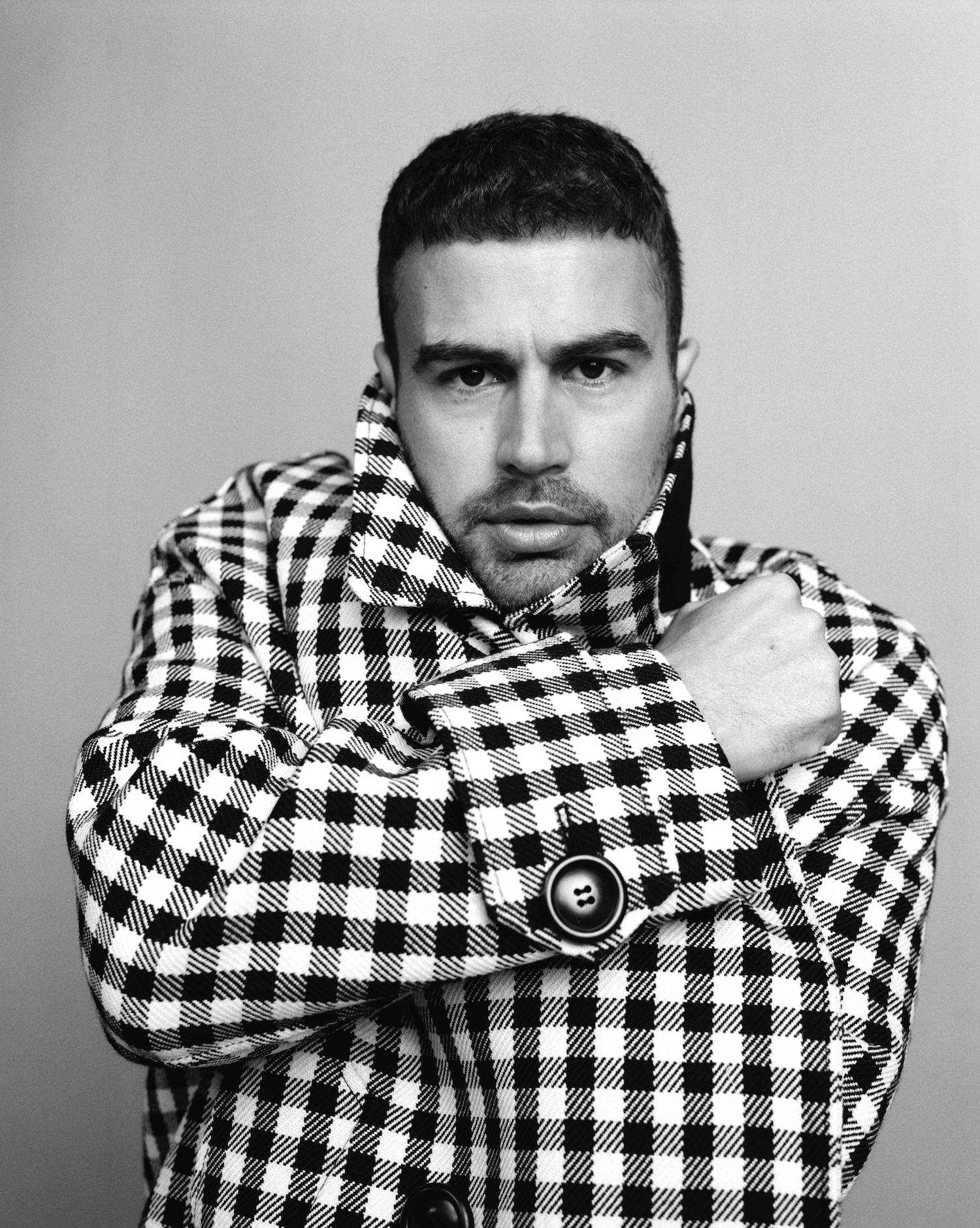 cero mag | Theo James