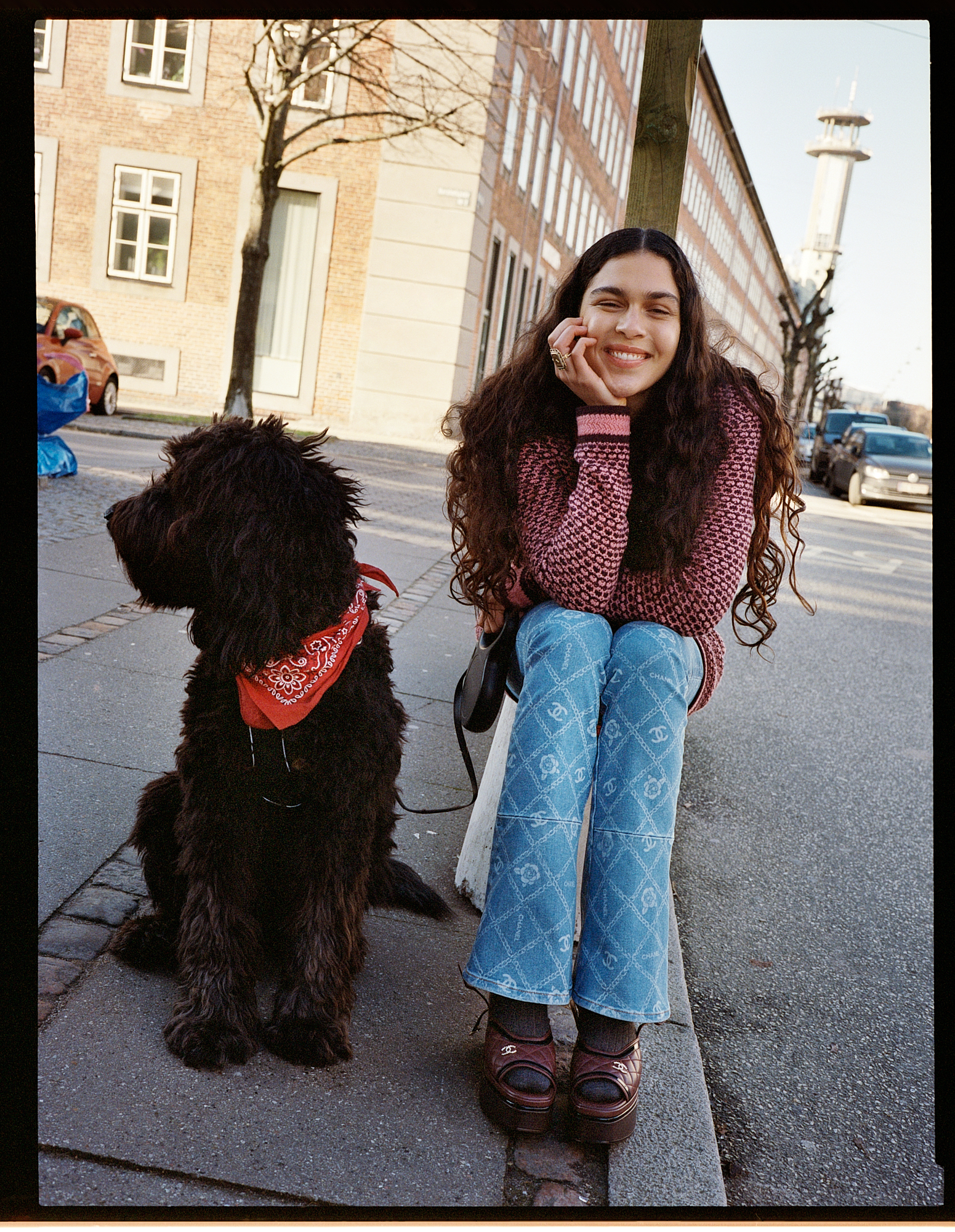 COSTUME | CLARA FOSSAR