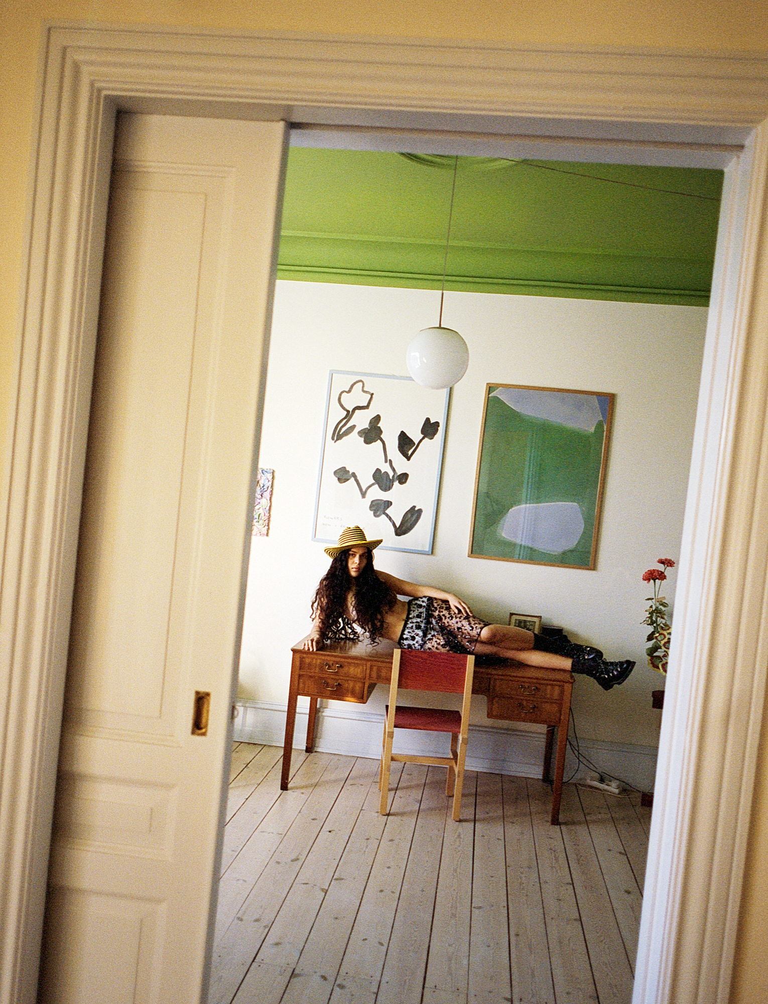 COSTUME | CLARA FOSSAR