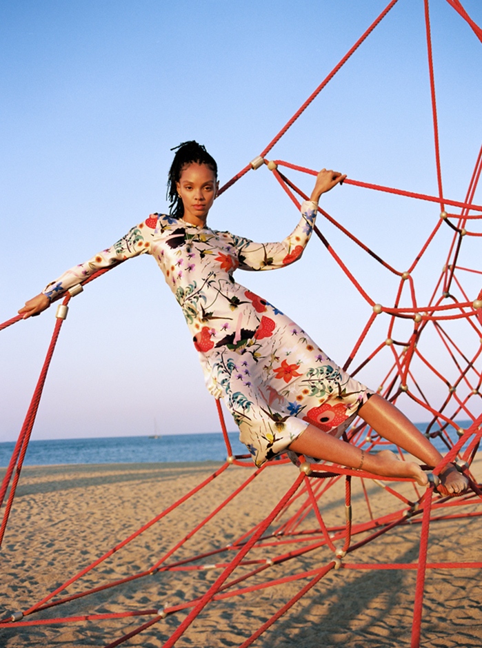 Silk Laundry | Akira Reid