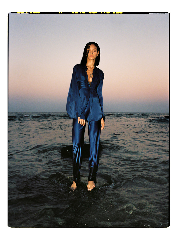 Silk Laundry | Akira Reid