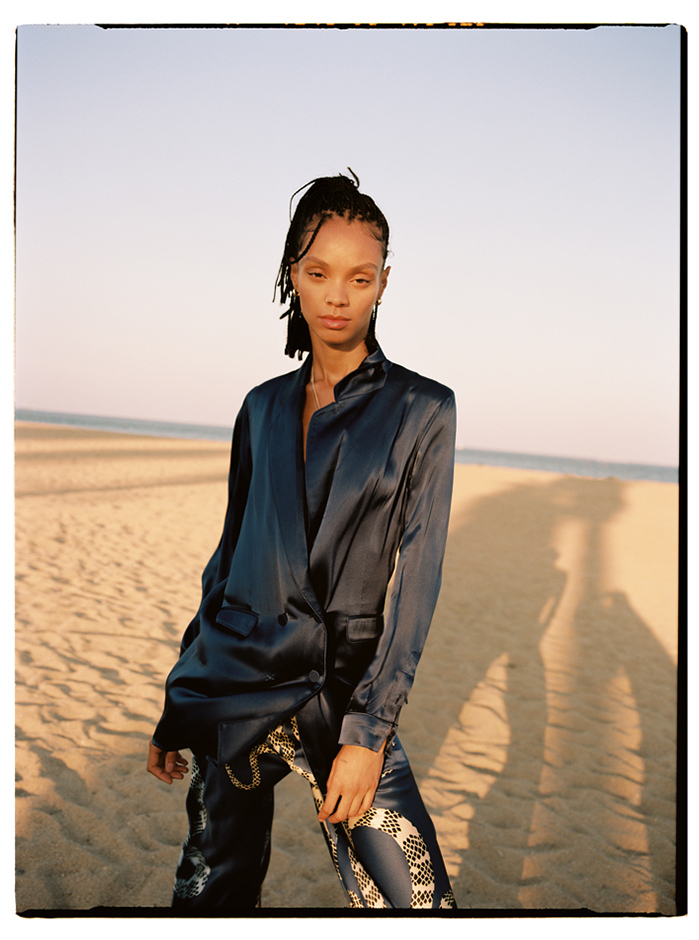Silk Laundry | Akira Reid