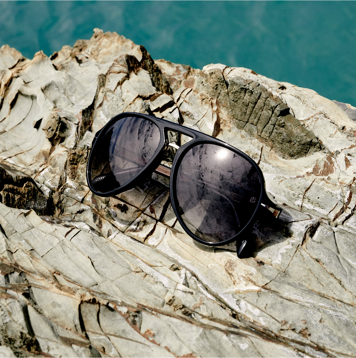 DB EYEWEAR