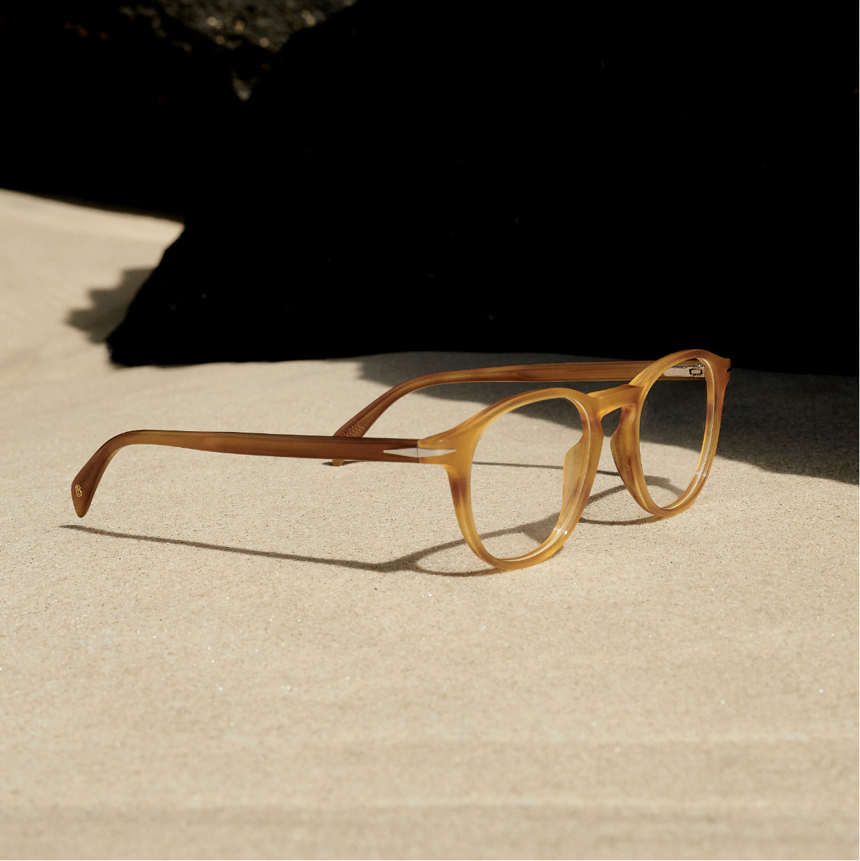DB EYEWEAR