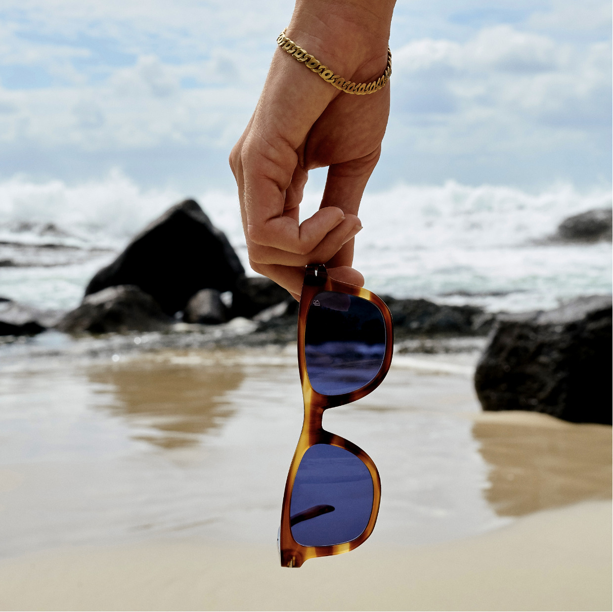 DB EYEWEAR