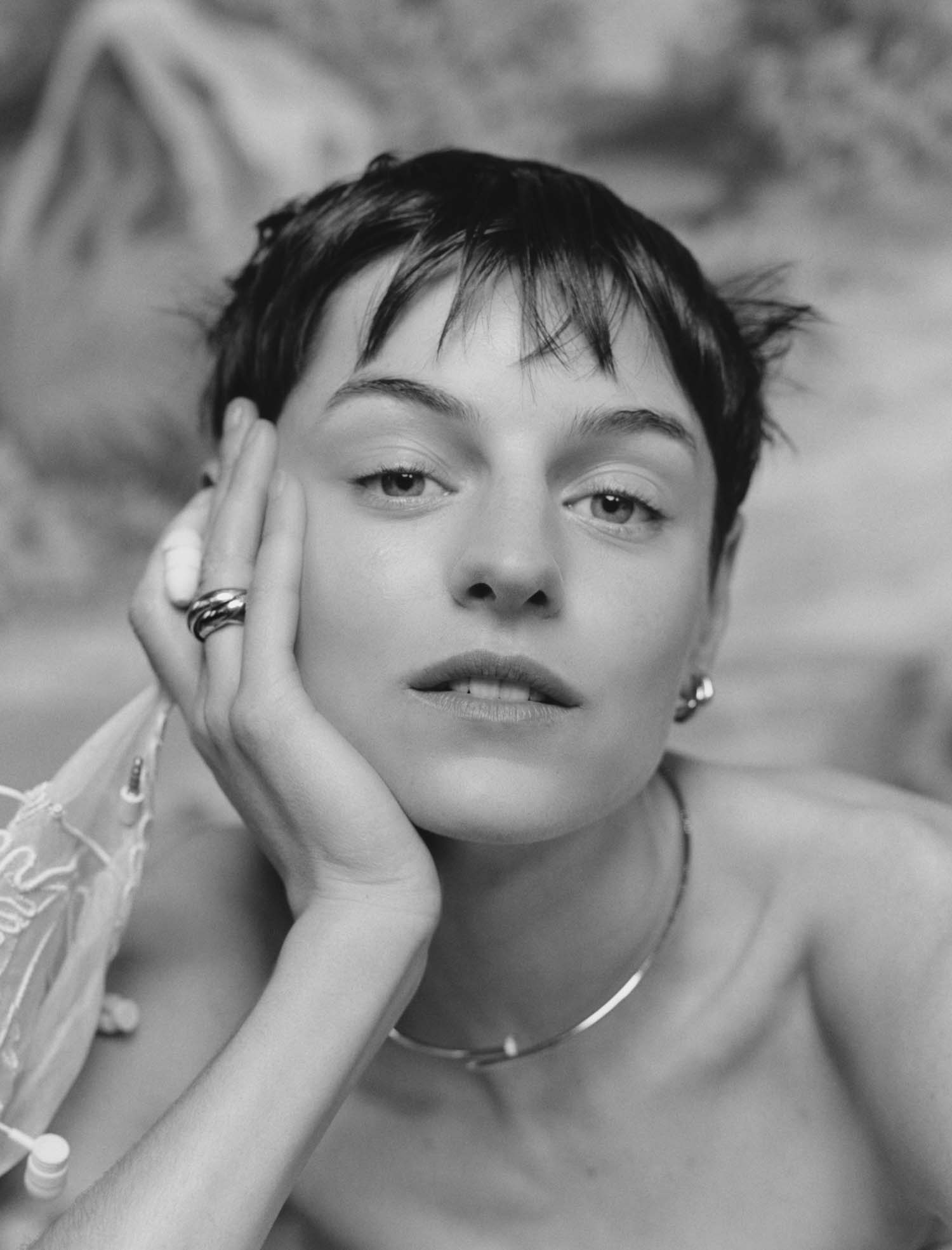 Modern Weekly Style | Emma Corrin