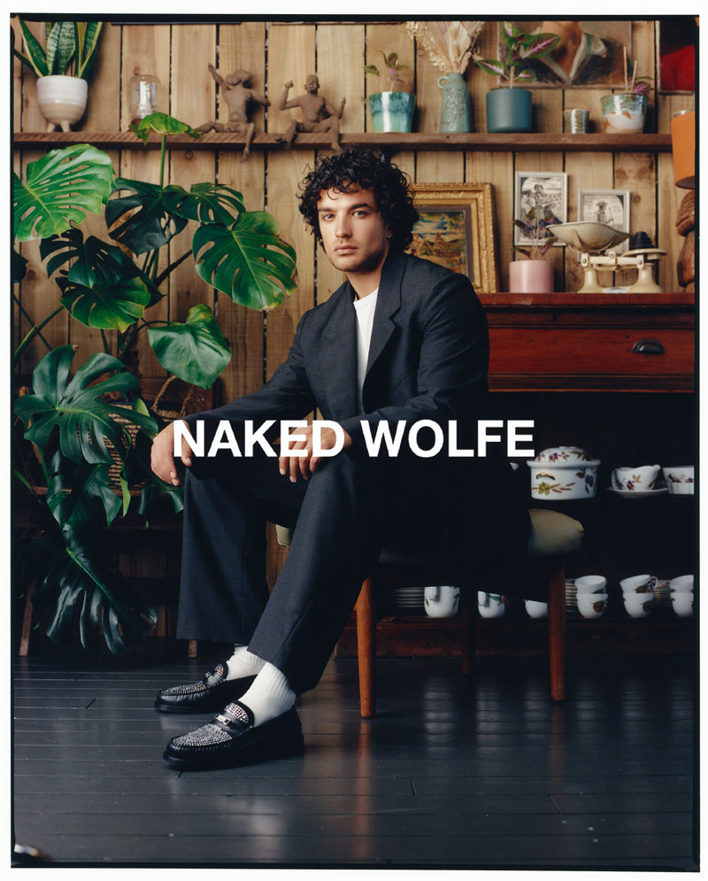 Naked Wolfe | MW
