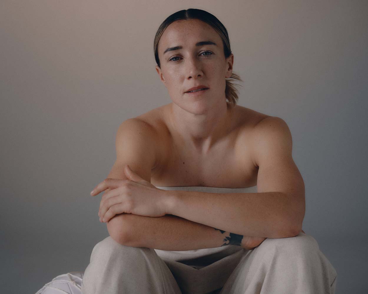 Aligne | Lucy Bronze