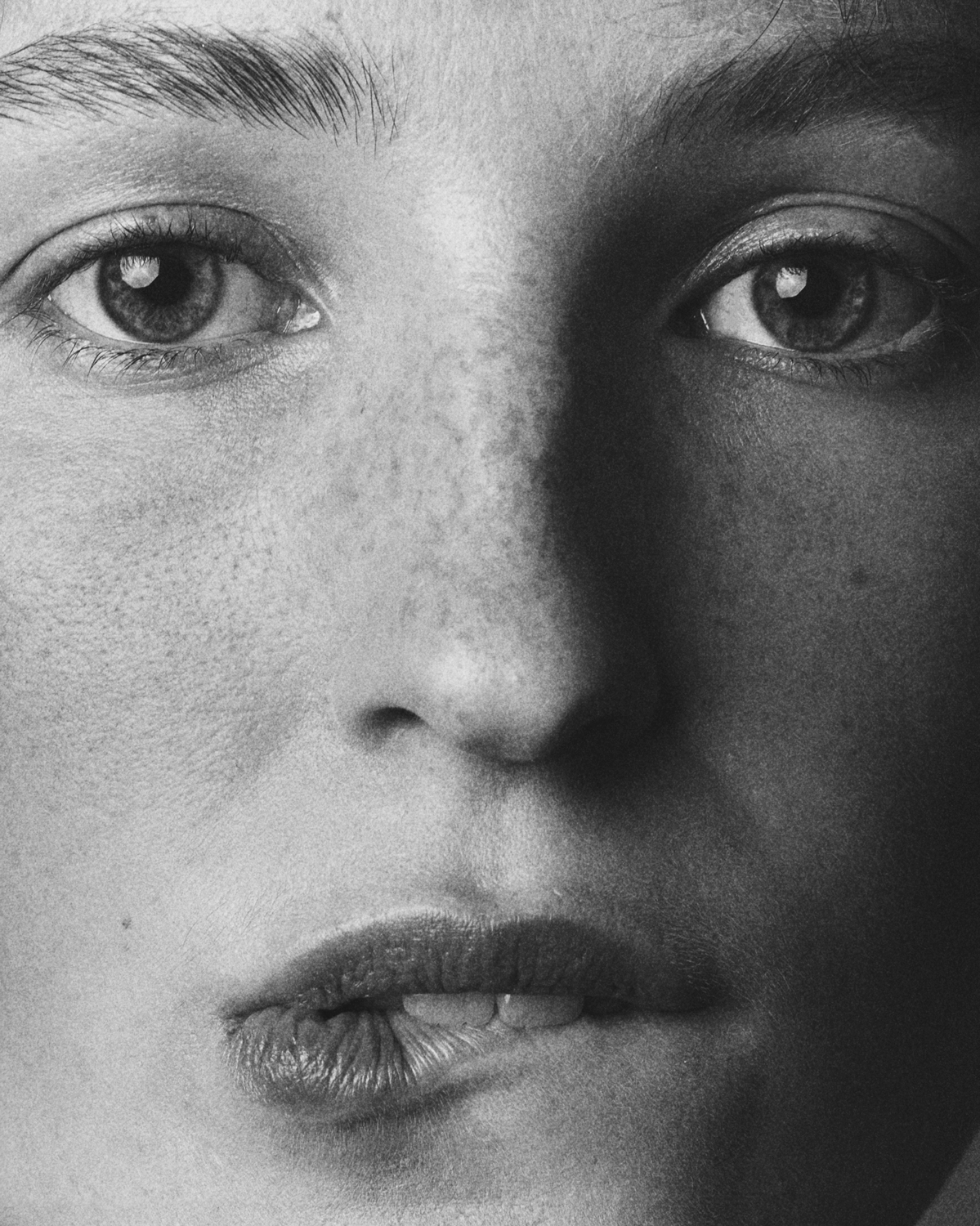 Vogue Portugal | Kiss Me